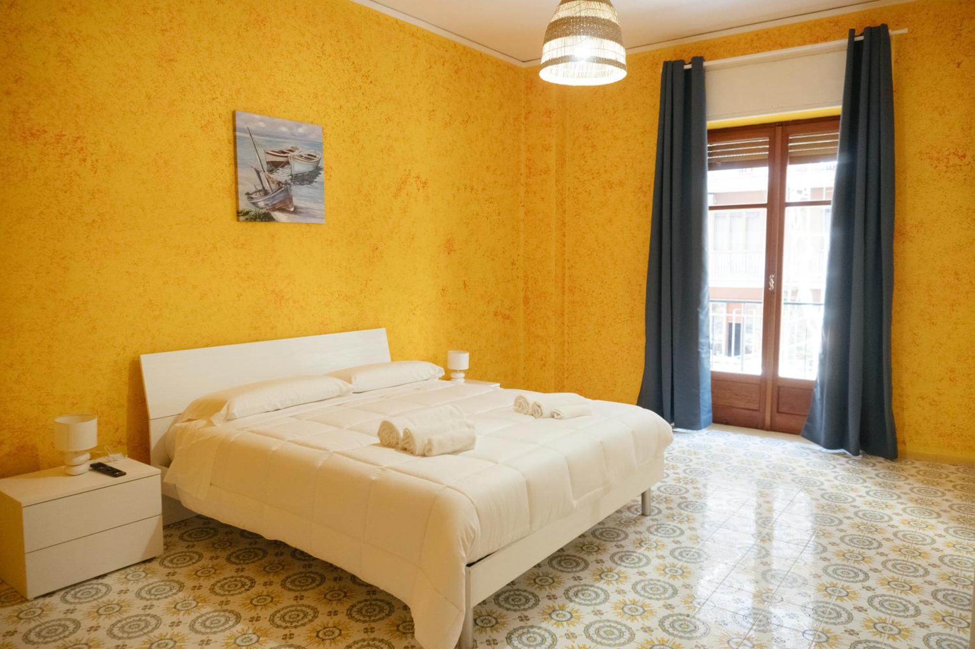 Domus Aurea Relax Room Salerno Dış mekan fotoğraf