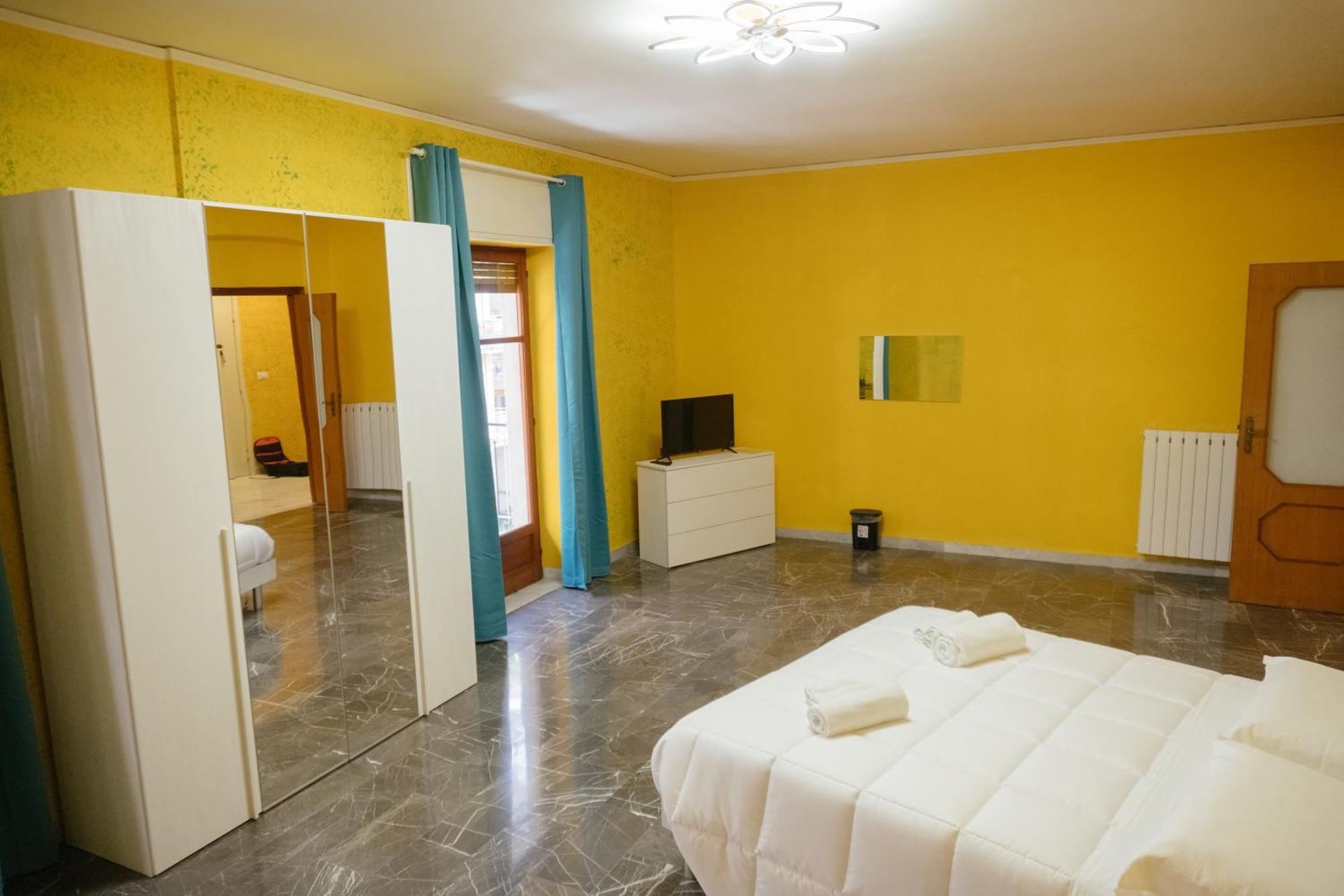 Domus Aurea Relax Room Salerno Dış mekan fotoğraf