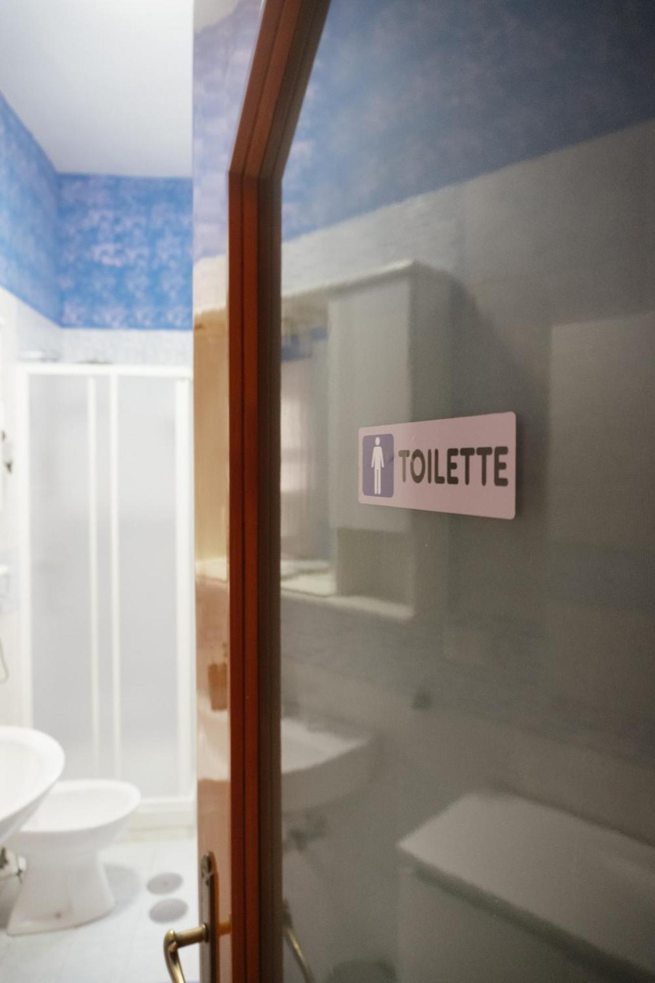 Domus Aurea Relax Room Salerno Dış mekan fotoğraf